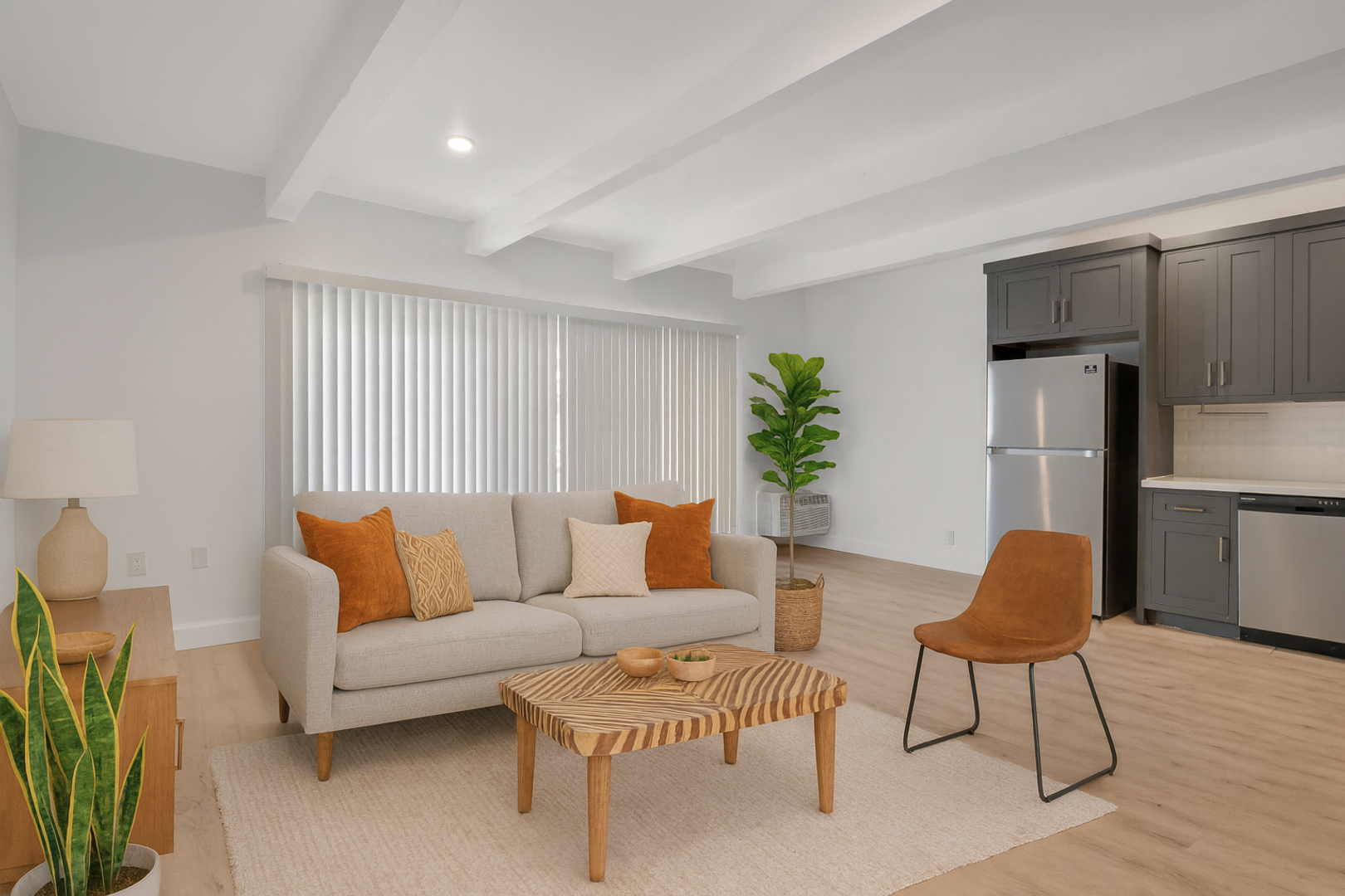 Los Angeles Apartment: 730 S. Serrano Avenue