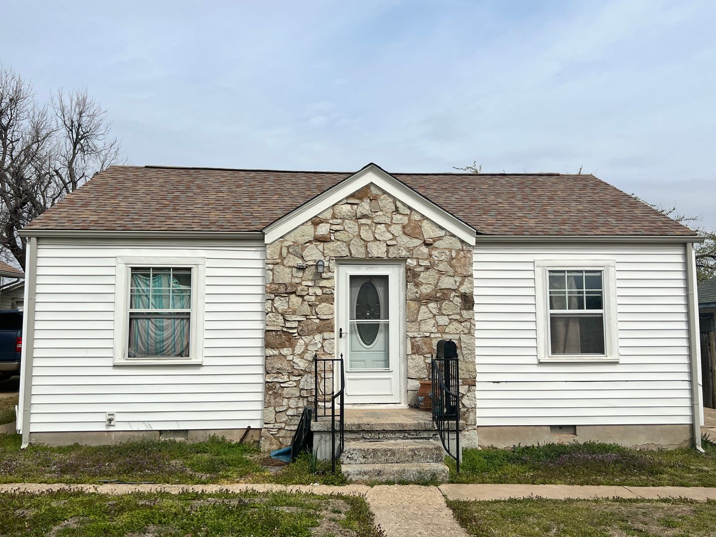 Yukon House: 831 Poplar Ave.