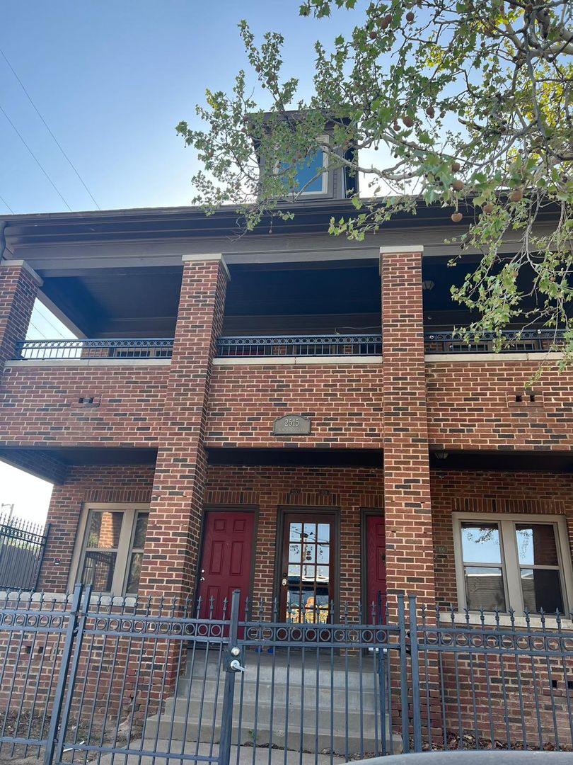 Oklahoma City Apartment: 1400 NW 25th St.