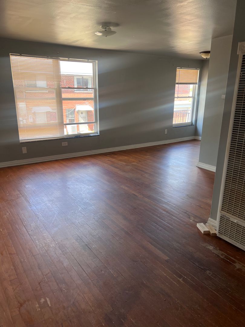 Oklahoma City Apartment: 1100 NW 27th St.