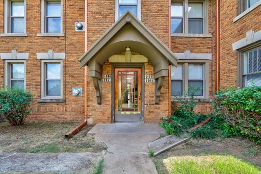cute 1 bed 1 bath – photo 1