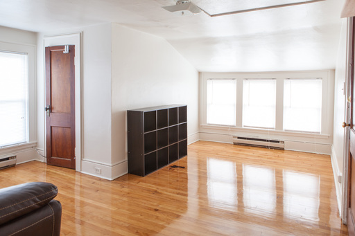 940 Ackerman Ave Apartment 3 (Two Bedroom Apt) – photo 1