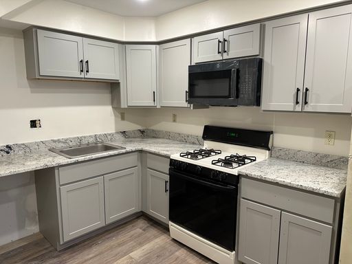 320 Euclid Ave - Apartment 1 – photo 1