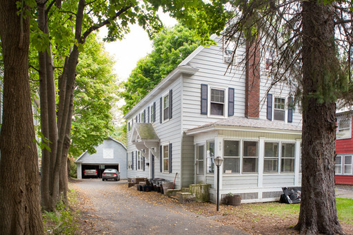 909 Comstock Ave (House) – photo 1