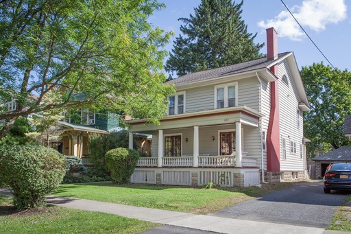 839 Livingston Ave (Five Bedroom House) – photo 1
