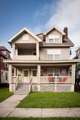 840 Sumner Ave - Apartment 1 (Three Bedroom Apt) – photo 1
