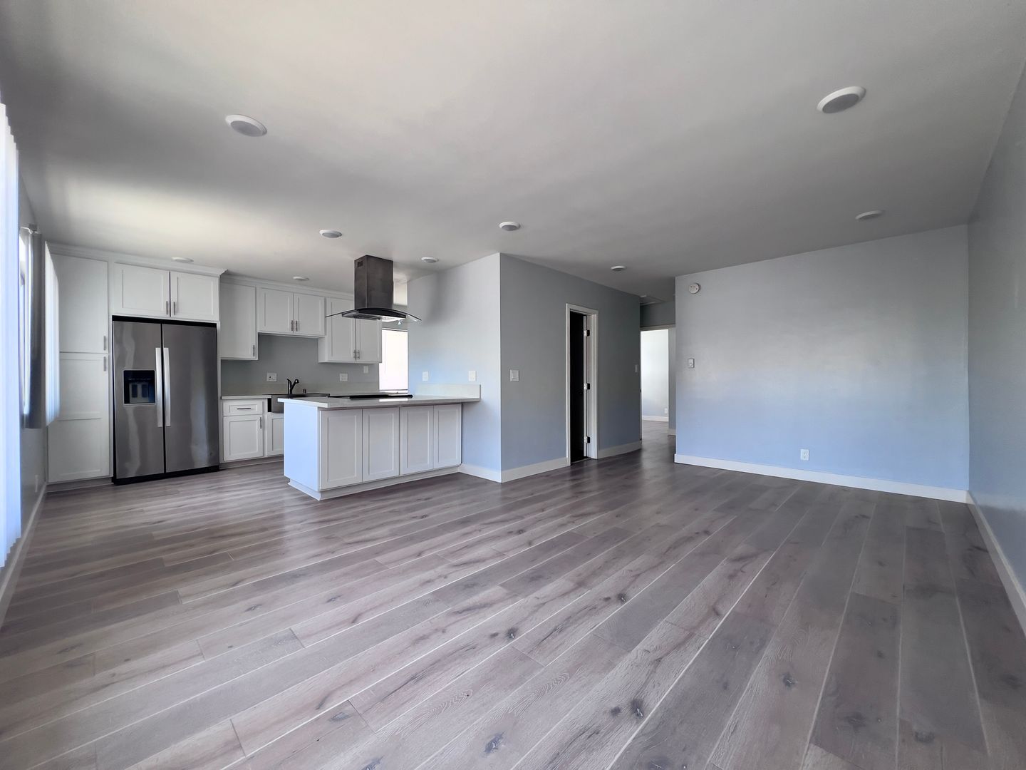 Long Beach Apartment: 925 E. 5th Street