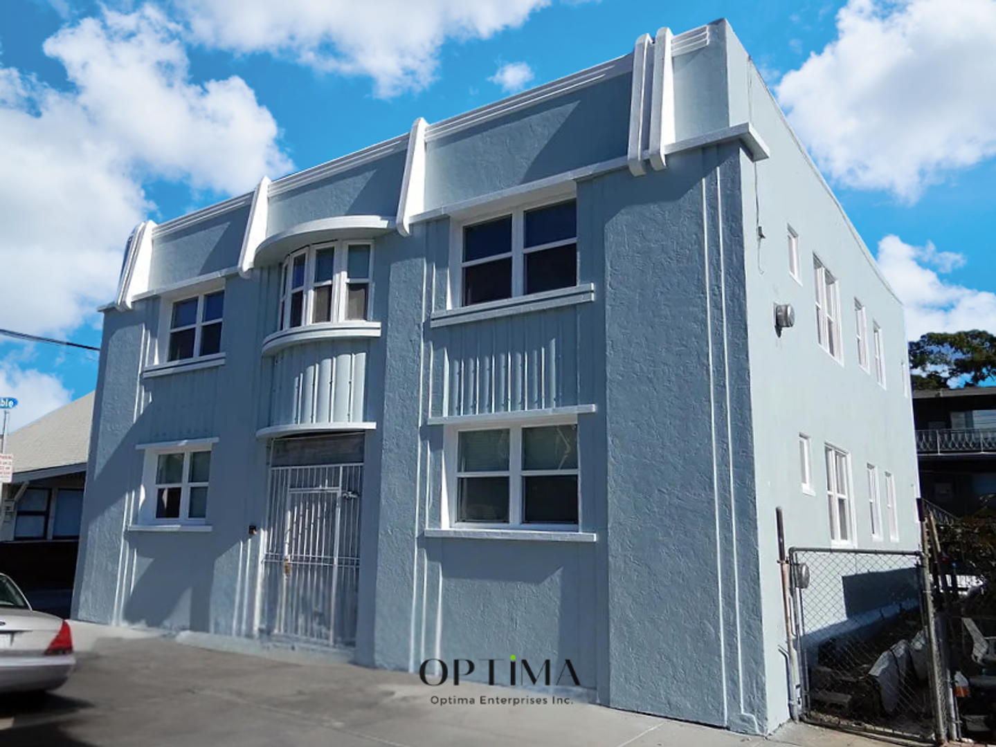 Long Beach Apartment: 322 Daisy Ave