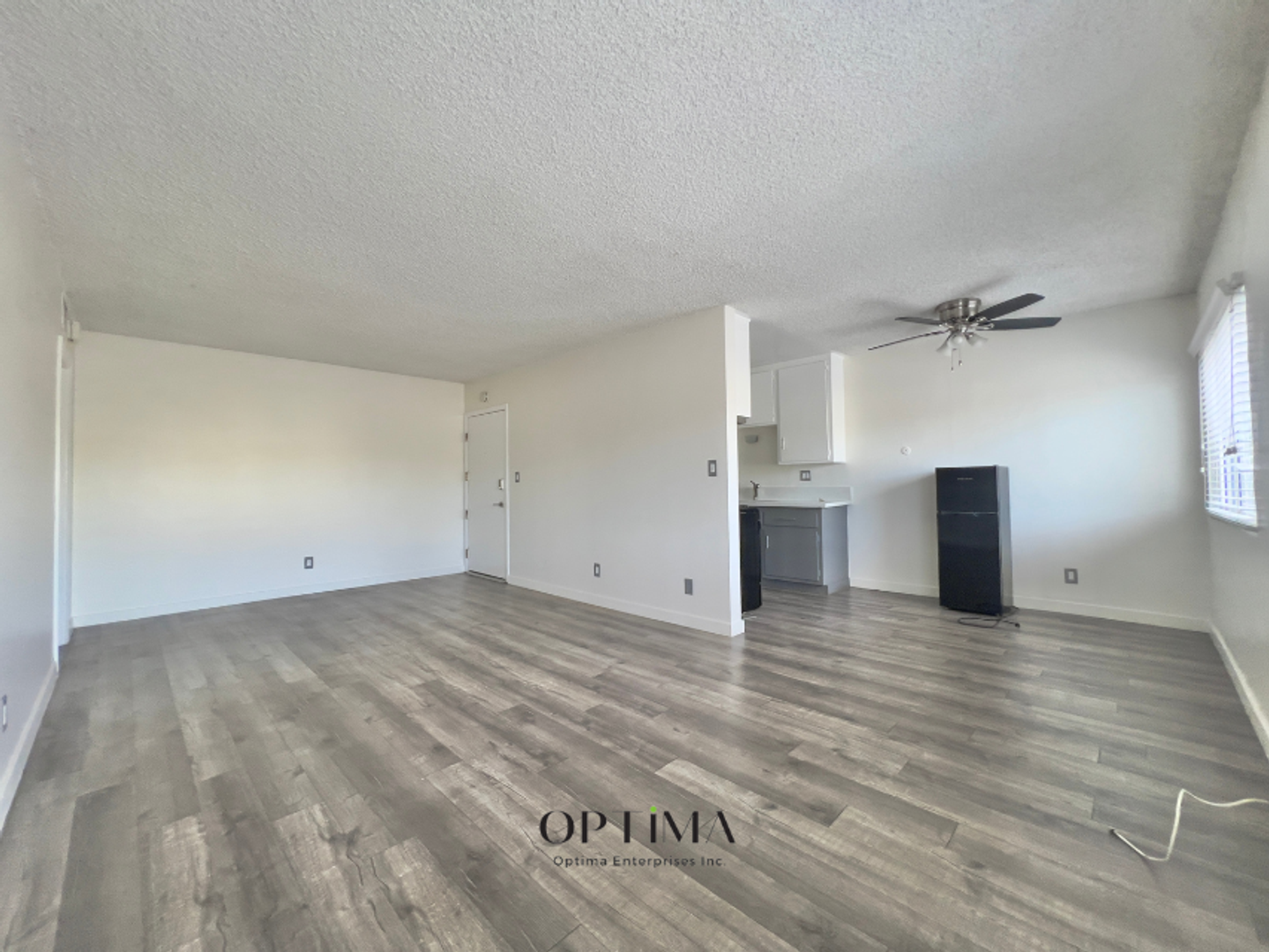Inglewood Apartment: 630 Fir Avenue
