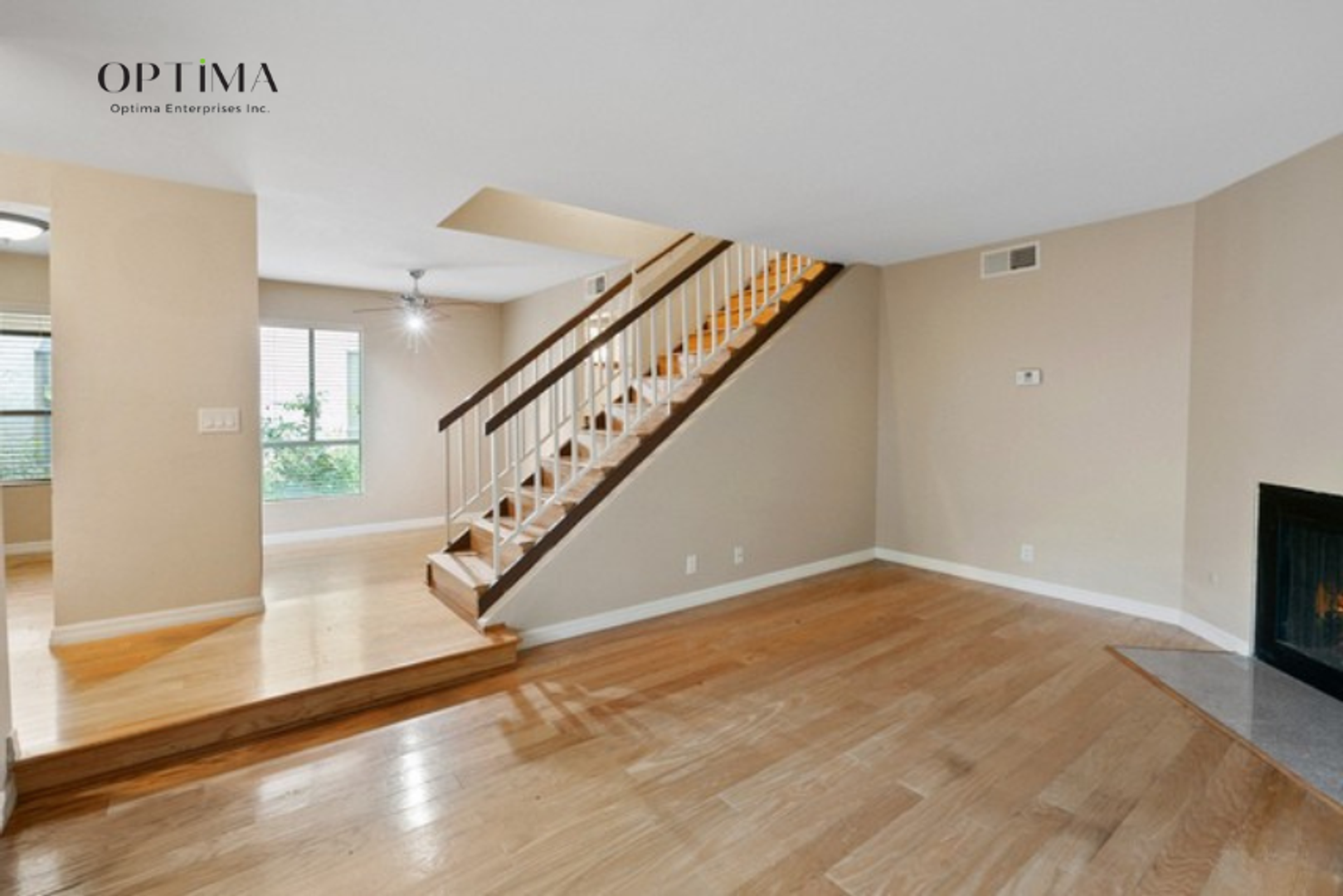 Tarzana Condo: 18411 Hatteras Street