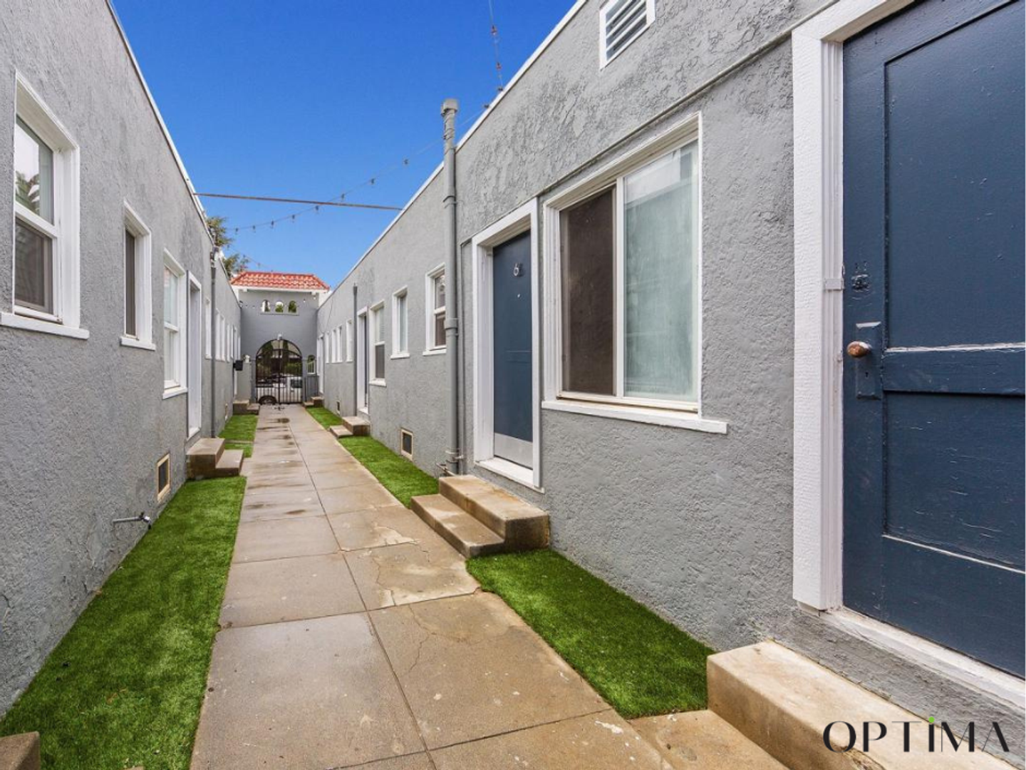 Long Beach Apartment: 844 Chestnut Avenue