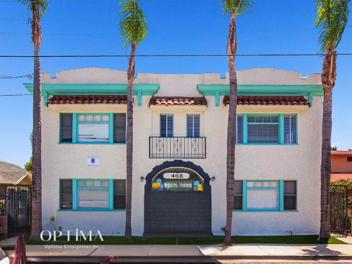 Long Beach Apartment: 468 Gaviota Avenue