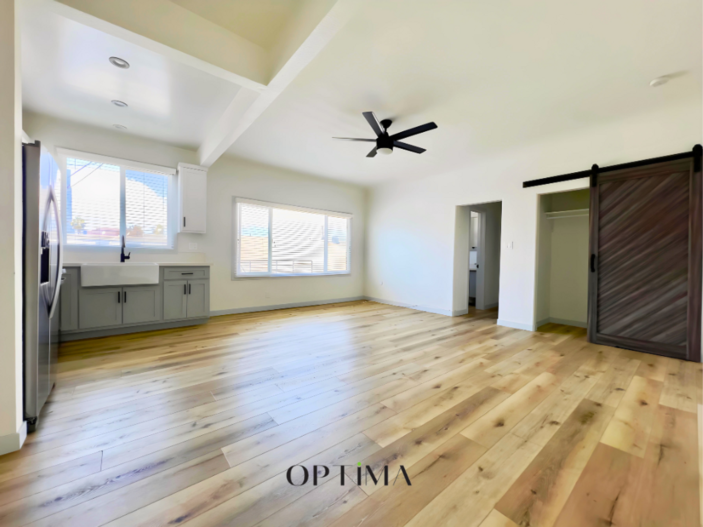 Long Beach Apartment: 1152 1st Street