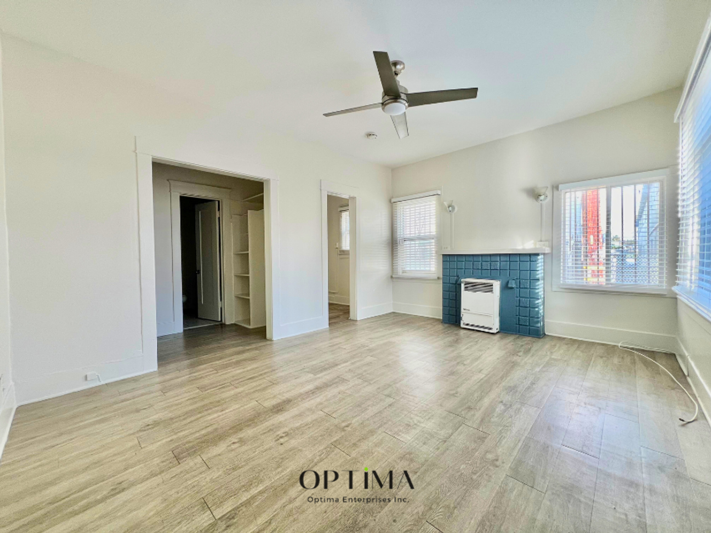 Long Beach Apartment: 328 W. 8th Street