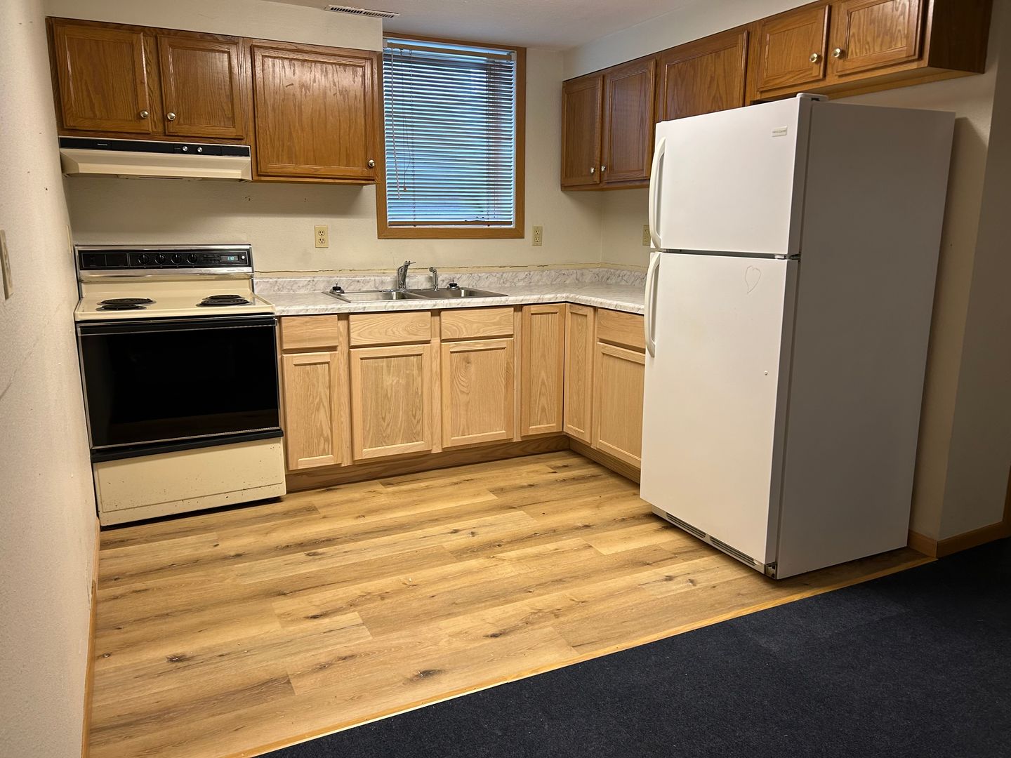 Grand Forks Apartment: 913 24th St N