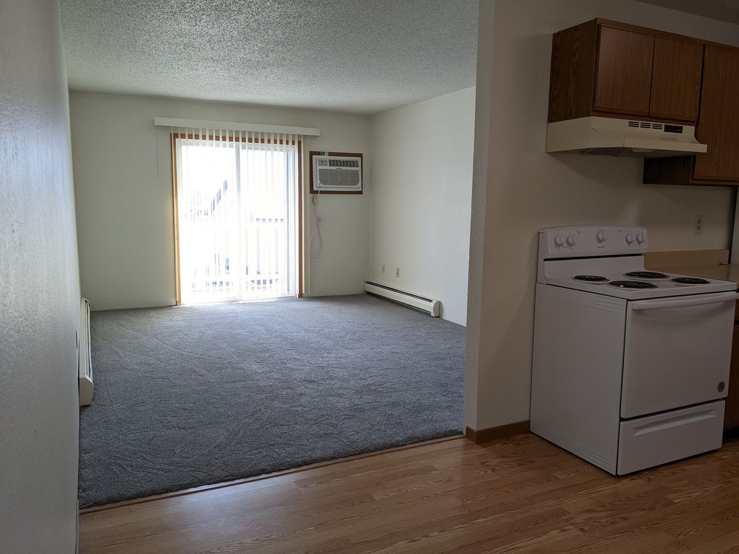 Warroad Apartment: 206 Garfield St SE