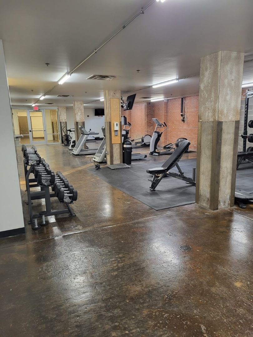 Kansas City Apartment: 2121 Central Street