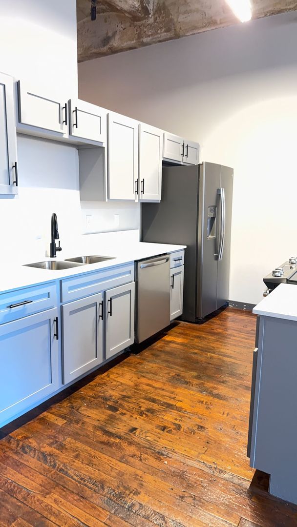 Kansas City Apartment: 2121 Central Street