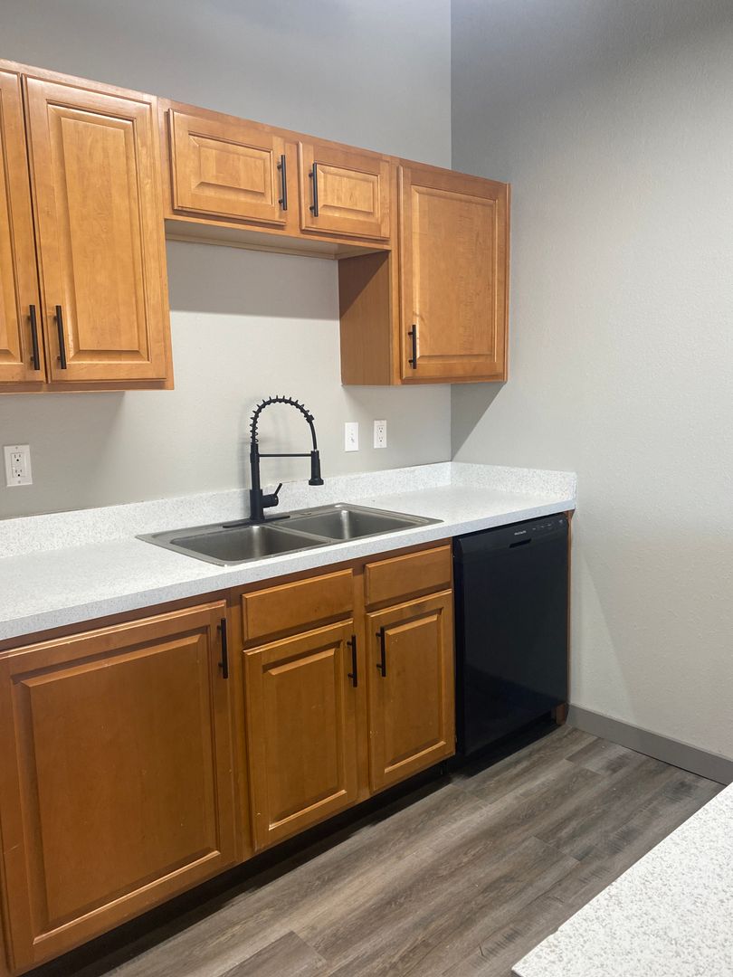 Kansas City Apartment: 1004 Baltimore Ave