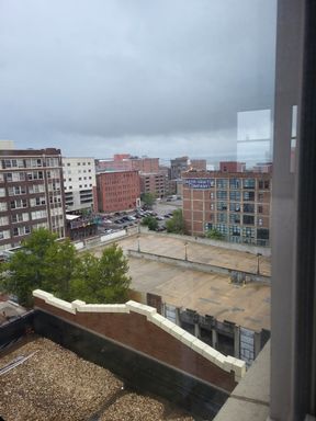 Beautiful Spacious One Bedroom Loft – photo 1