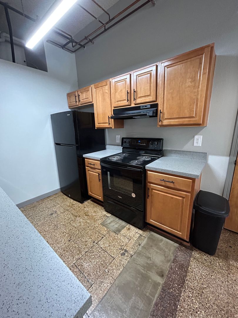 Kansas City Apartment: 1004 Baltimore Ave