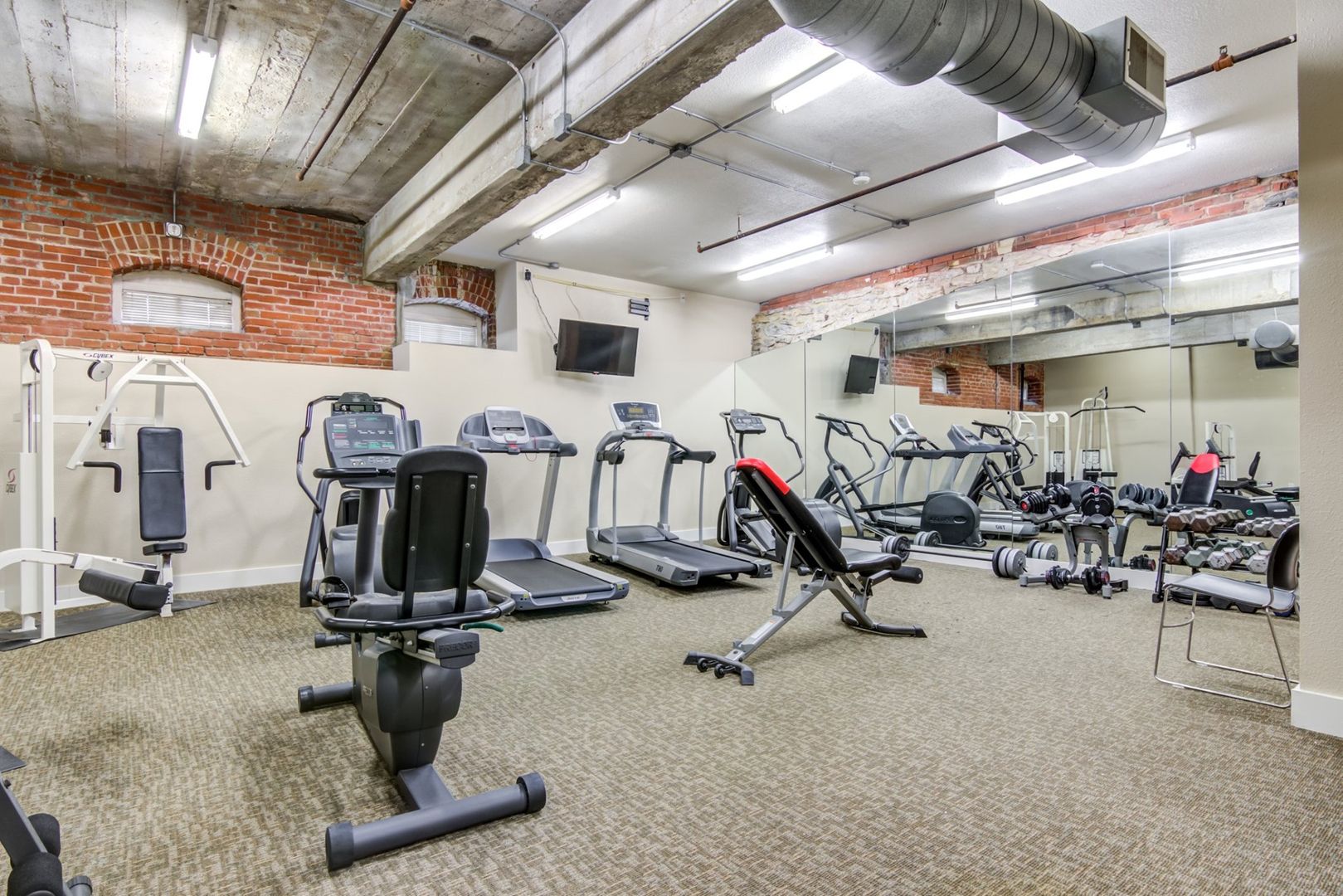 Kansas City Apartment: 1601 Walnut Street