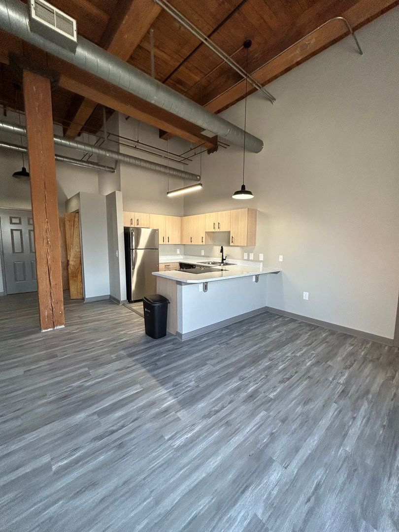 Kansas City Apartment: 1601 Walnut Street