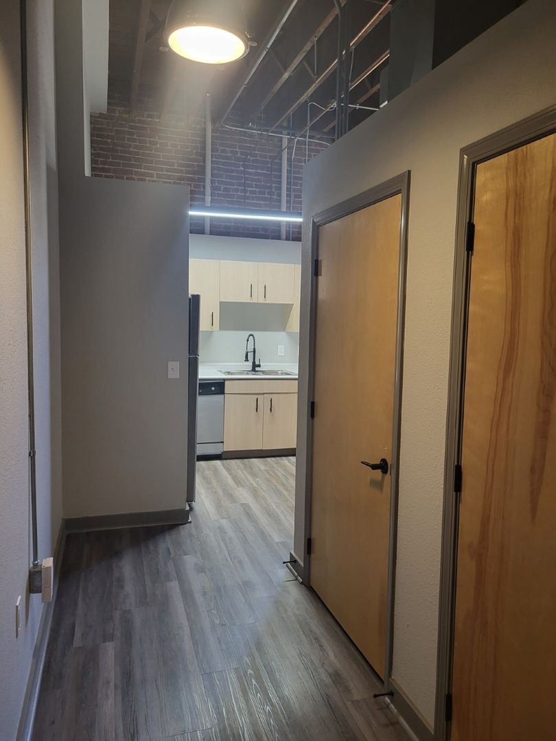 Kansas City Apartment: 1601 Walnut Street