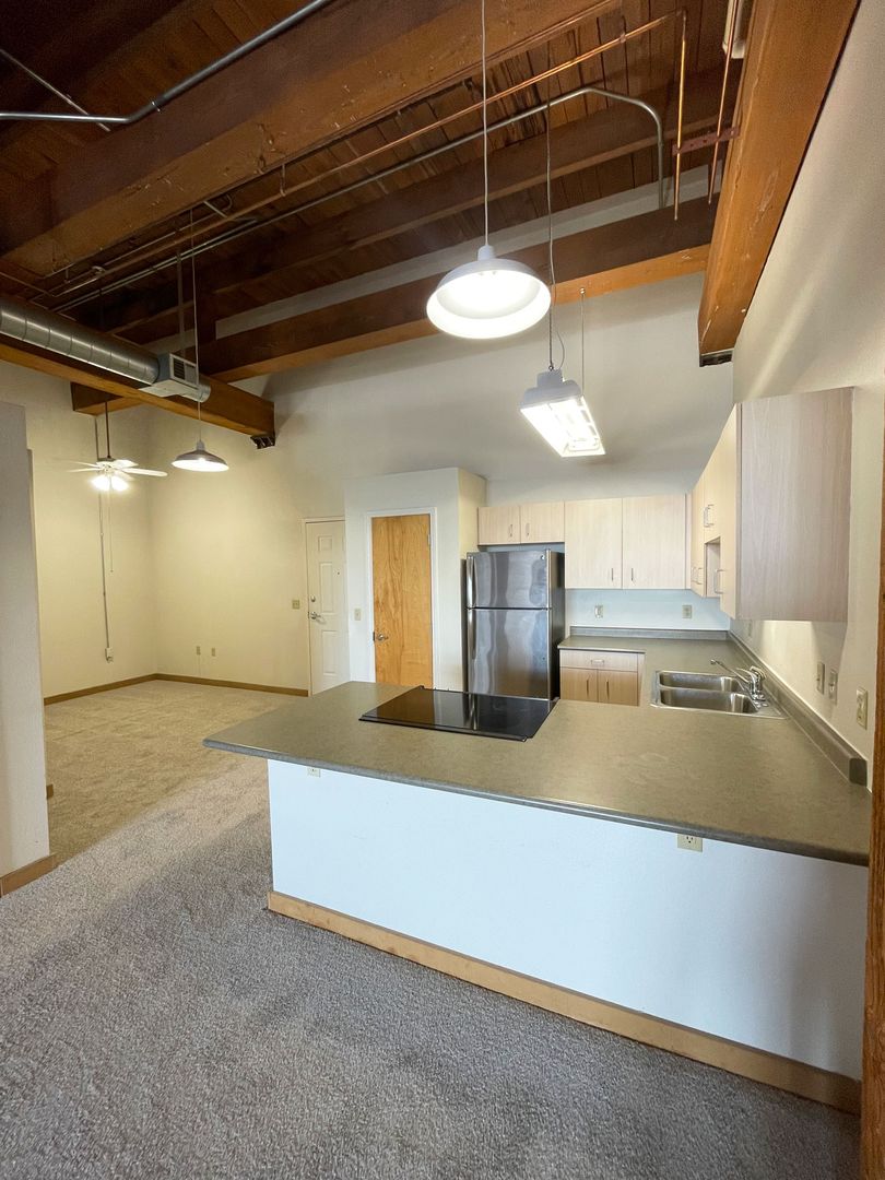 Kansas City Apartment: 1601 Walnut Street