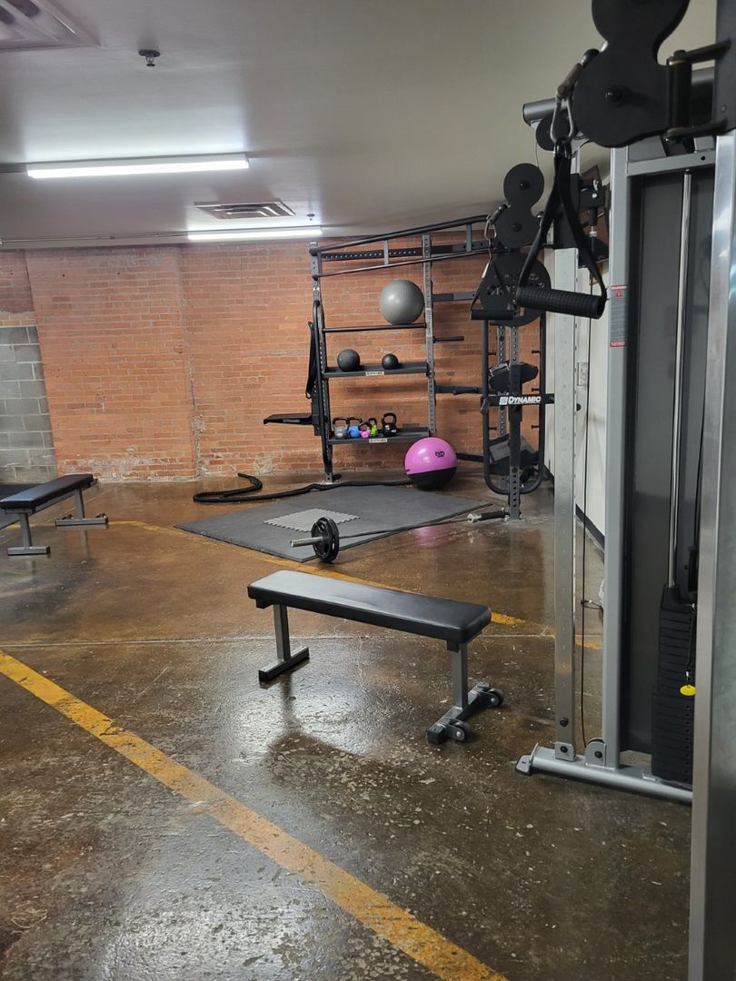 Kansas City Apartment: 2121 Central Street