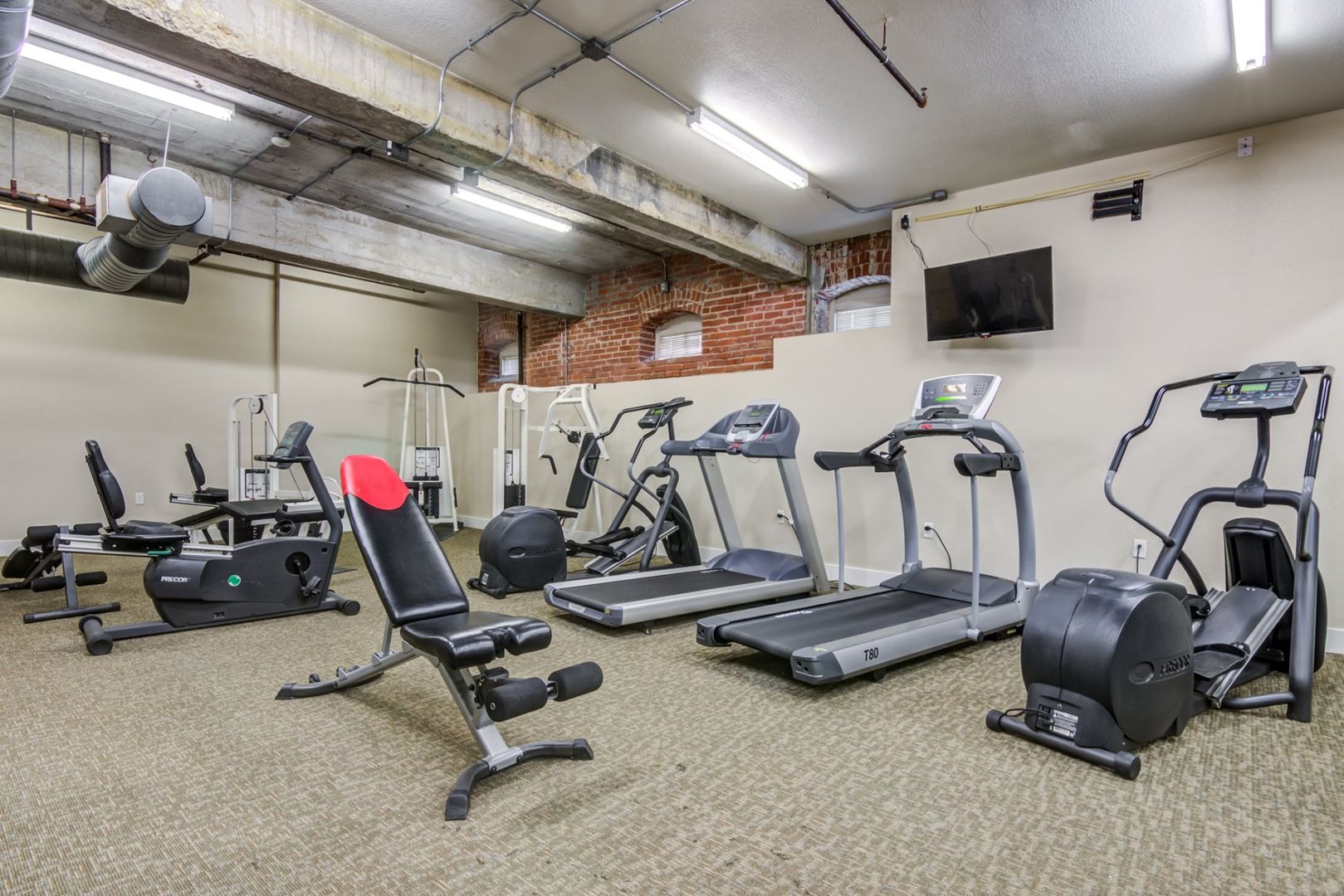 Kansas City Apartment: 1601 Walnut Street