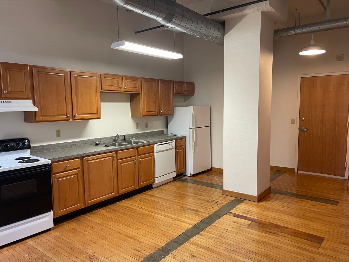 Kansas City Apartment: 1004 Baltimore Ave