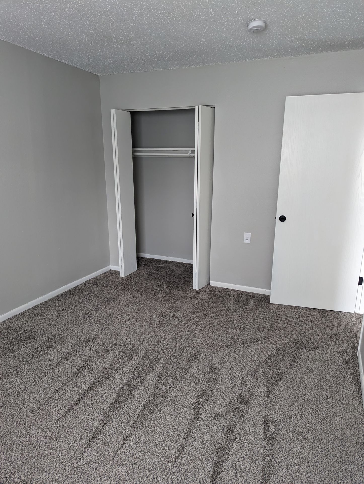 Cedar Falls Apartment: 923 Maplewood Drive