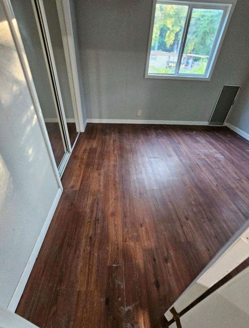 Maple Falls House: 8497 Golden Valley Blvd.