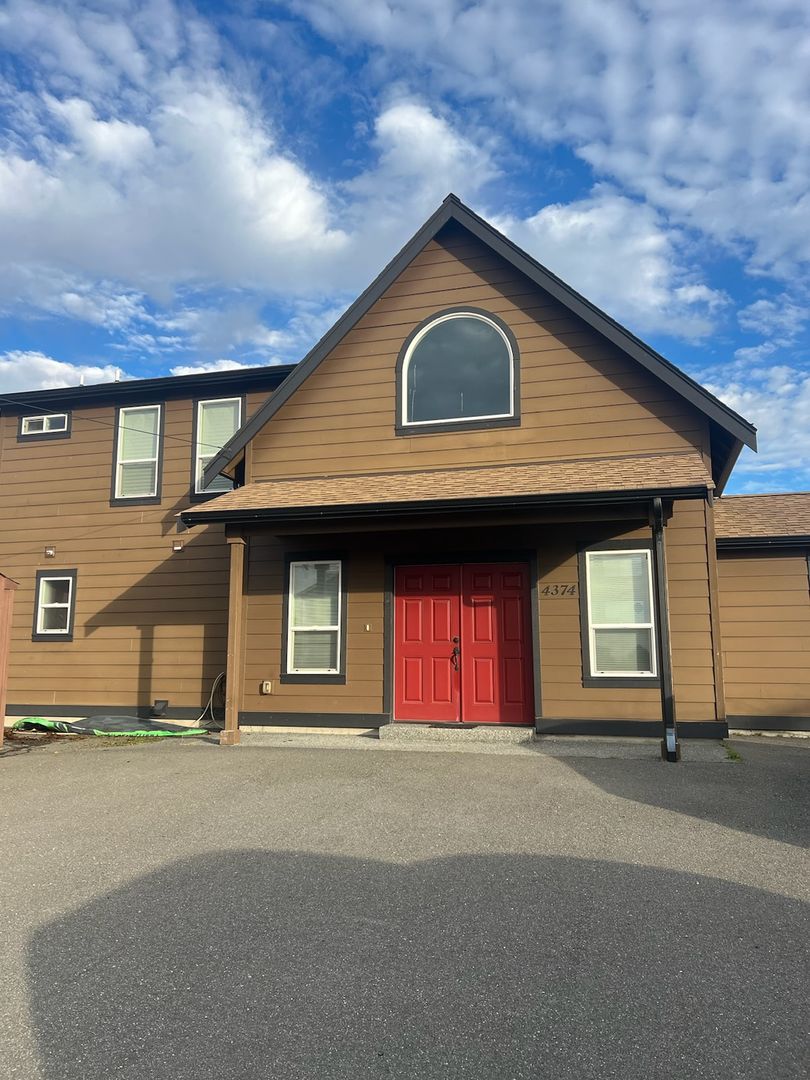 Ferndale House: 4374 Saltspring Drive