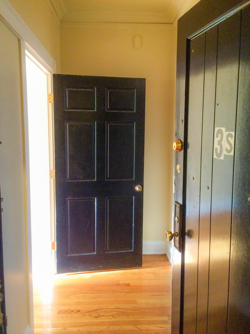 Chicago Apartment: 8000-02 S Marshfield