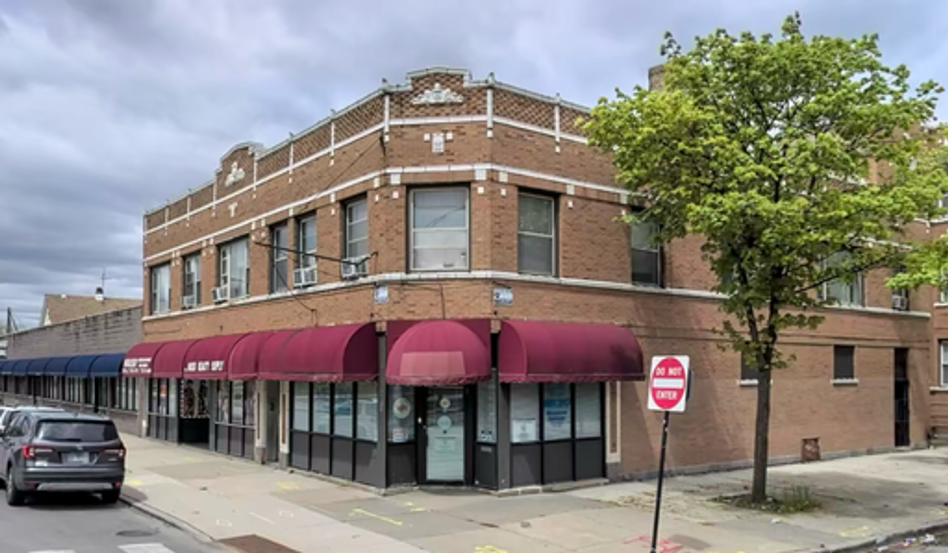 Chicago Apartment: 2730-34 E 79th Str / 7848-50 S Burnham