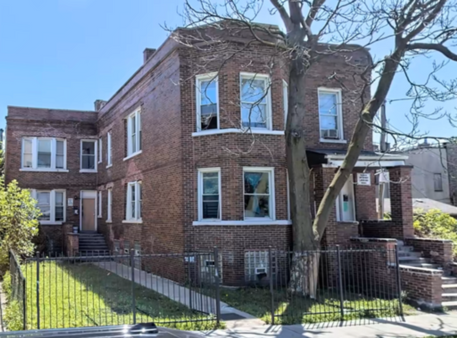 Chicago Apartment: 6341-43 S Elizabeth