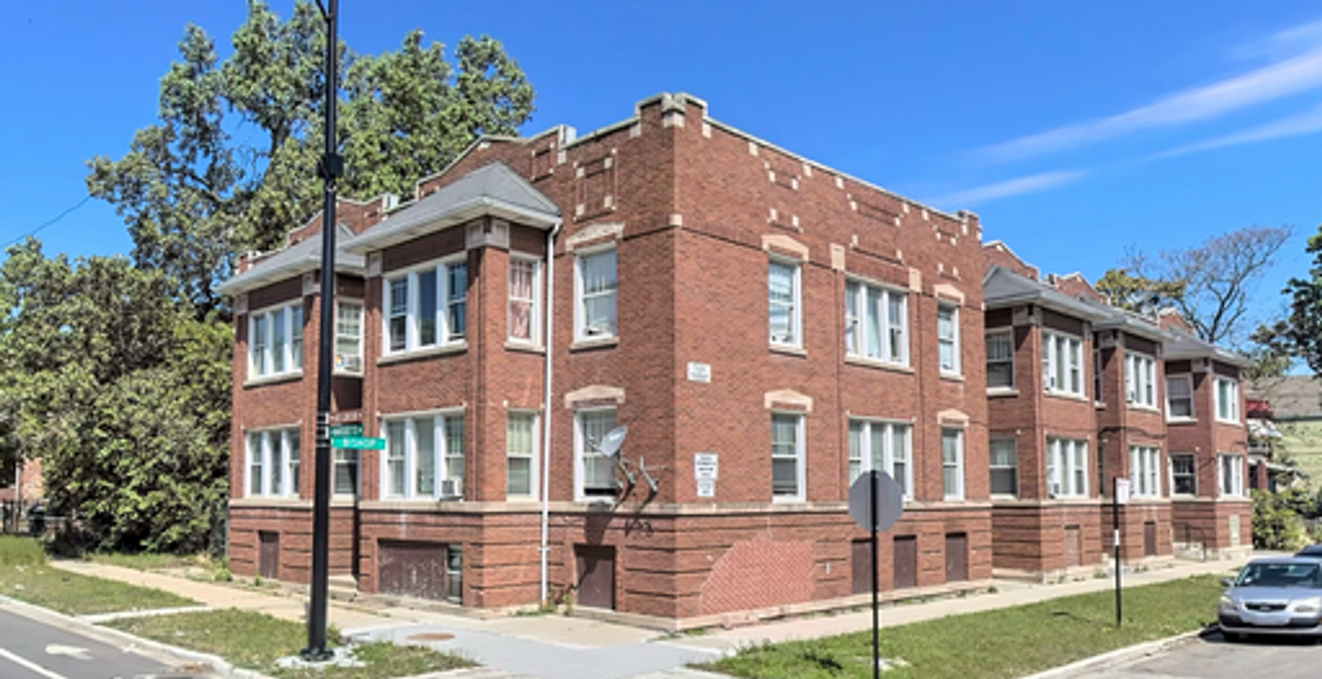Chicago Apartment: 1432 -34 W Marquette Rd/ 6646-50 S Bishop St
