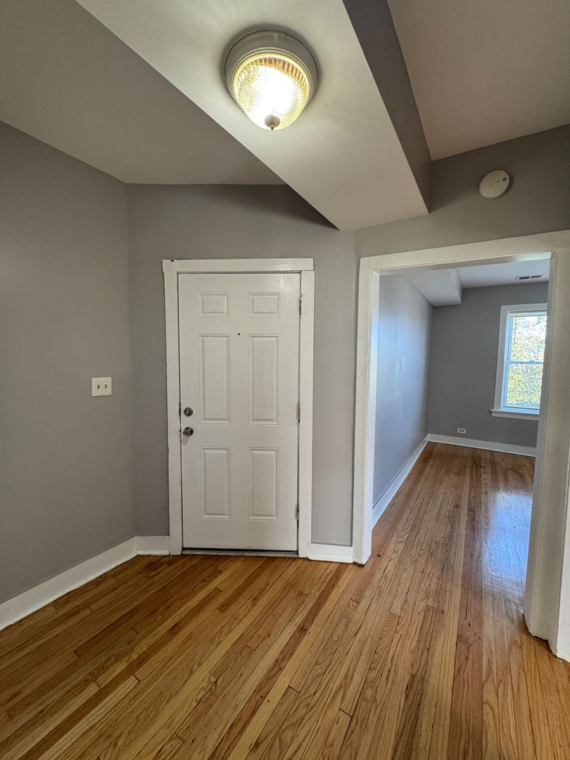 Chicago Apartment: 7801-03 S Marshfield, 1615-17 W 78th St