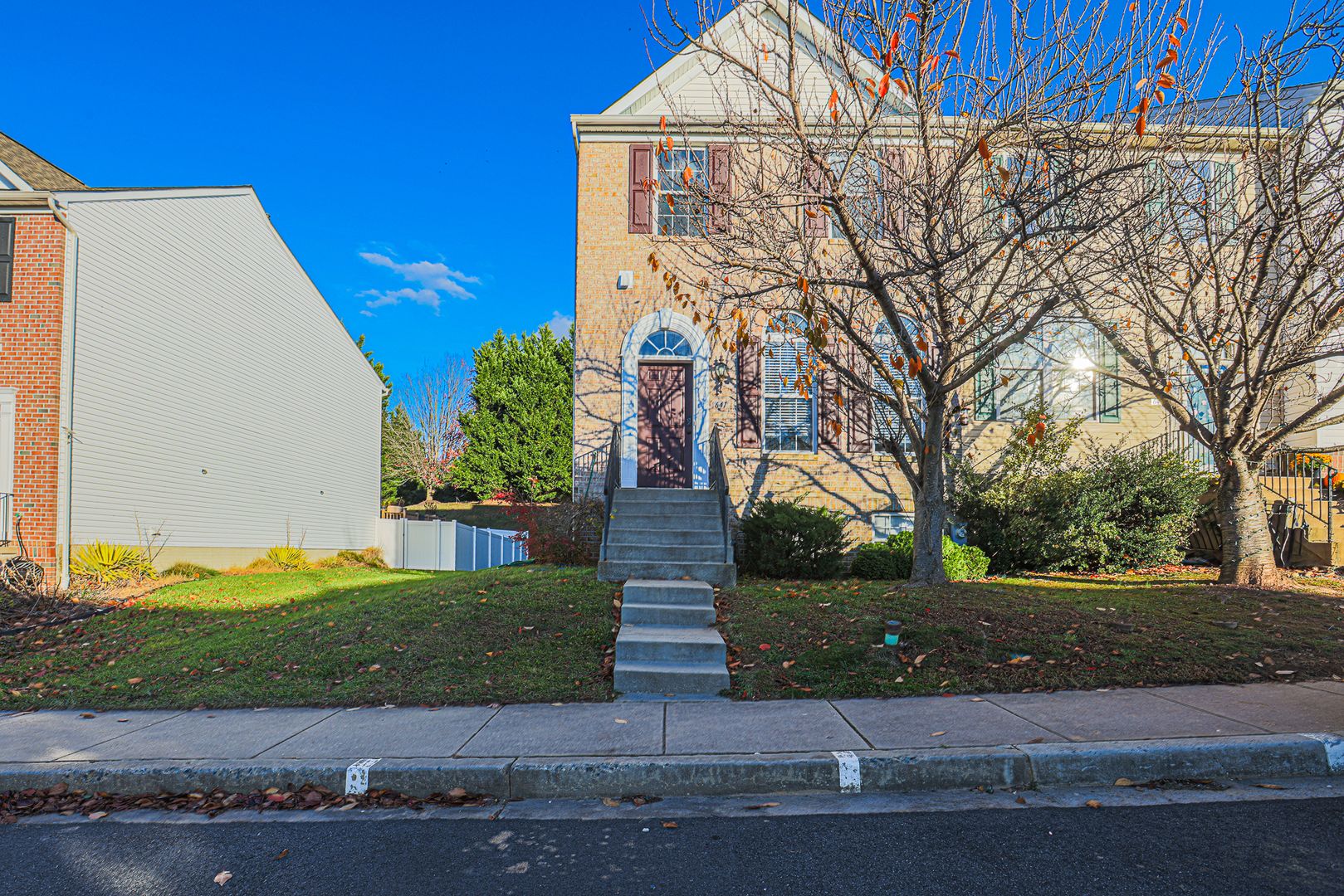 Abingdon House: 641 Kirkcaldy Way