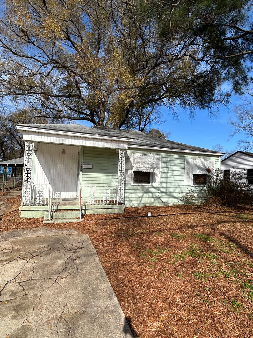 Shreveport House: 2722 Hillcrest