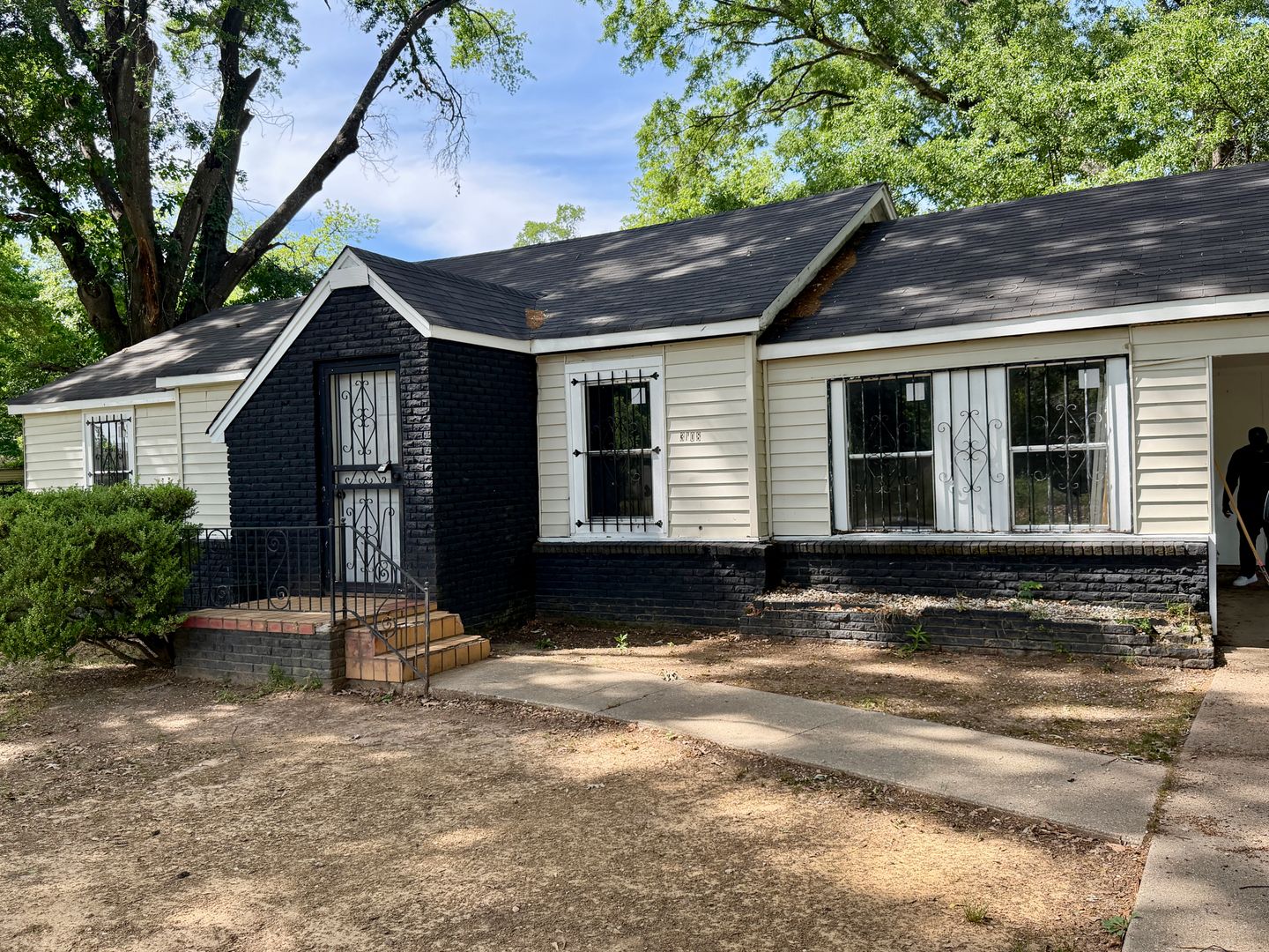 Shrevceport House: 3108 Syphon St.