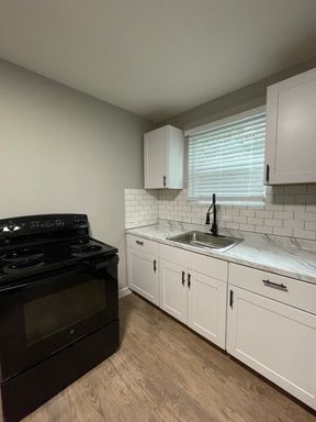 2 Bed 1 Bath Rental at 1359 W 15th St - Unit 3, Jacksonvilee, FL