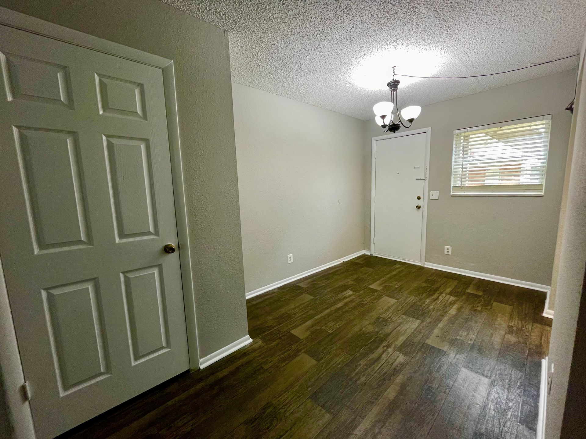 Oxford Hall Apartments 6 of 12