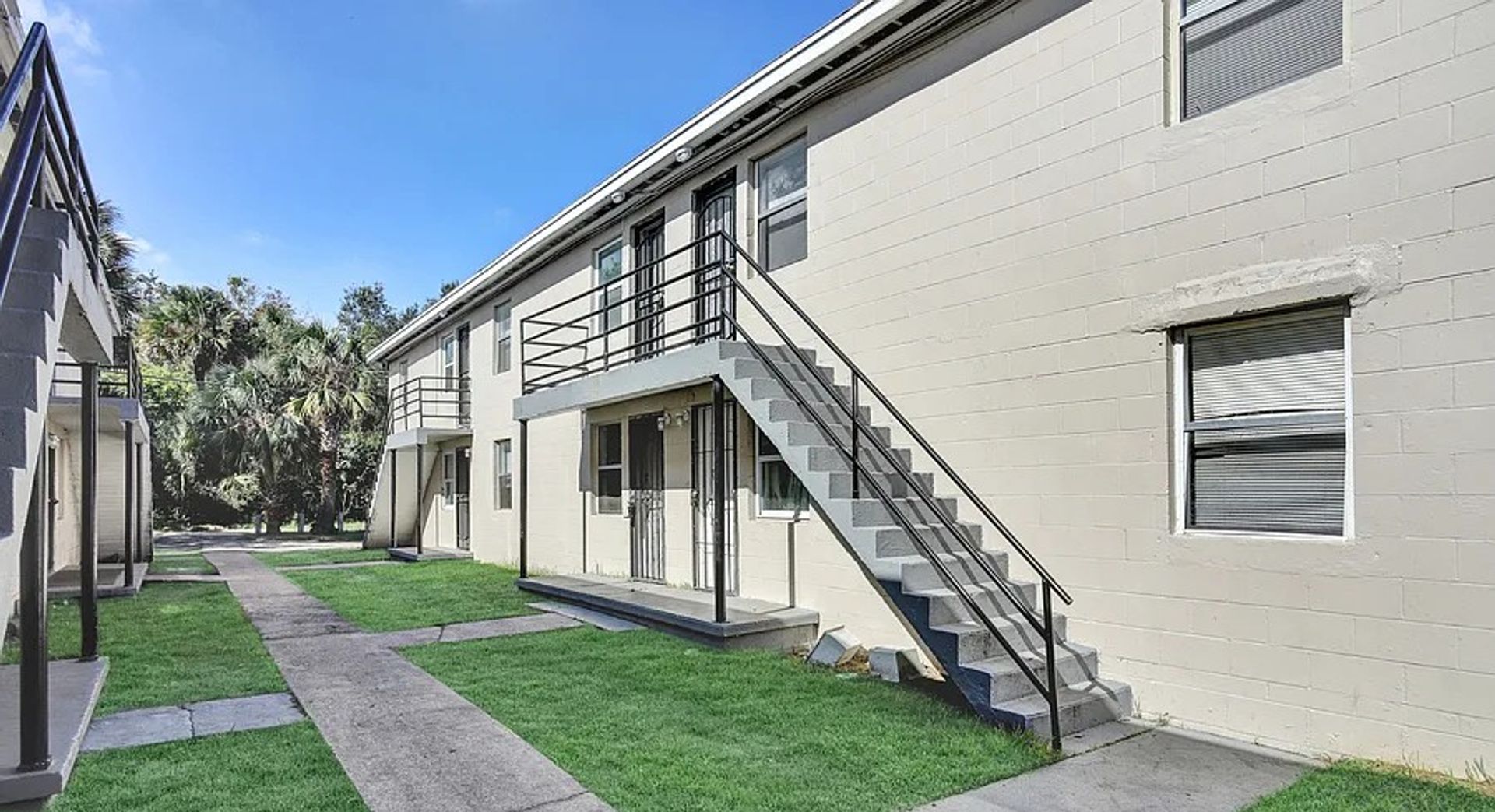 Jacksonville Apartment: 1330 Barnett