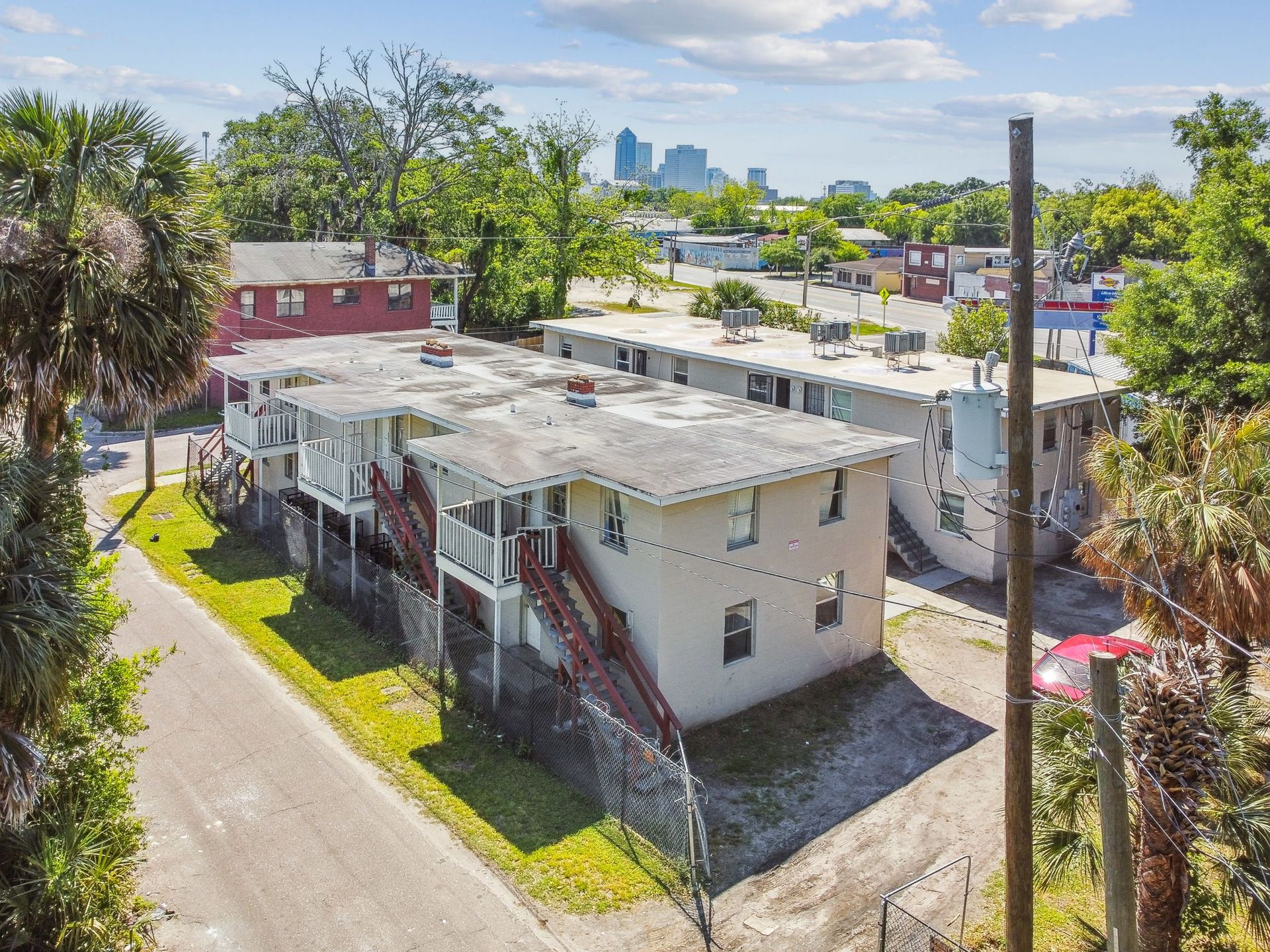 Barnett Apartments 3 of 12