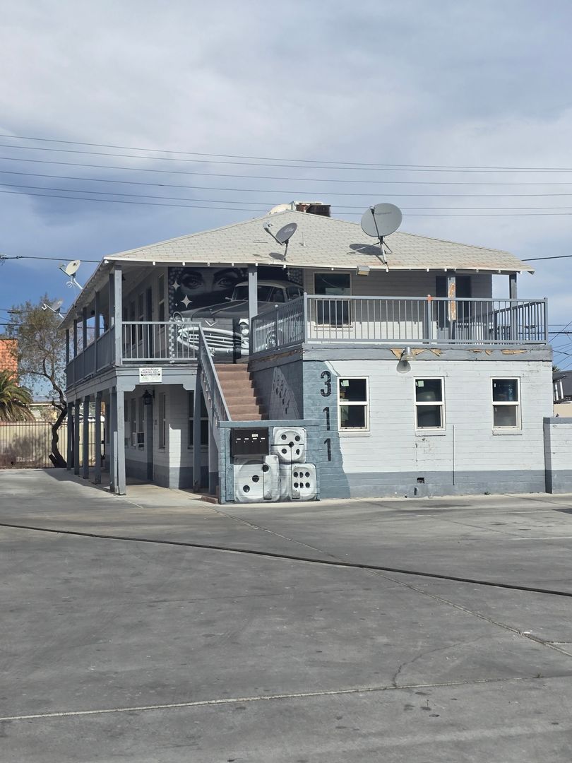 Las vegas Apartment: 311 N. 11th Street