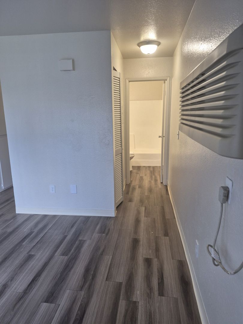 Mesa Verde Apartments 2 of 12