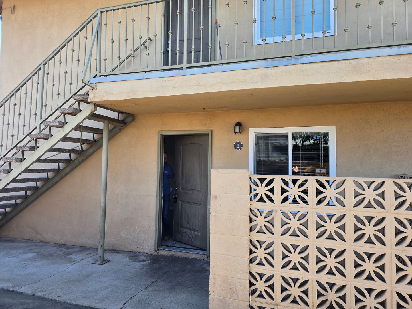 Costa Mesa Apartment: 724 W. 18th Street